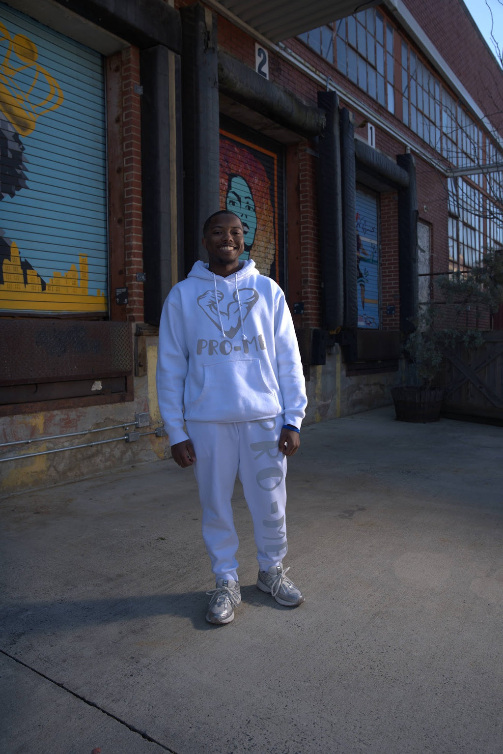 (WHITE) PRO-ME SWEATSUIT BUNDLE