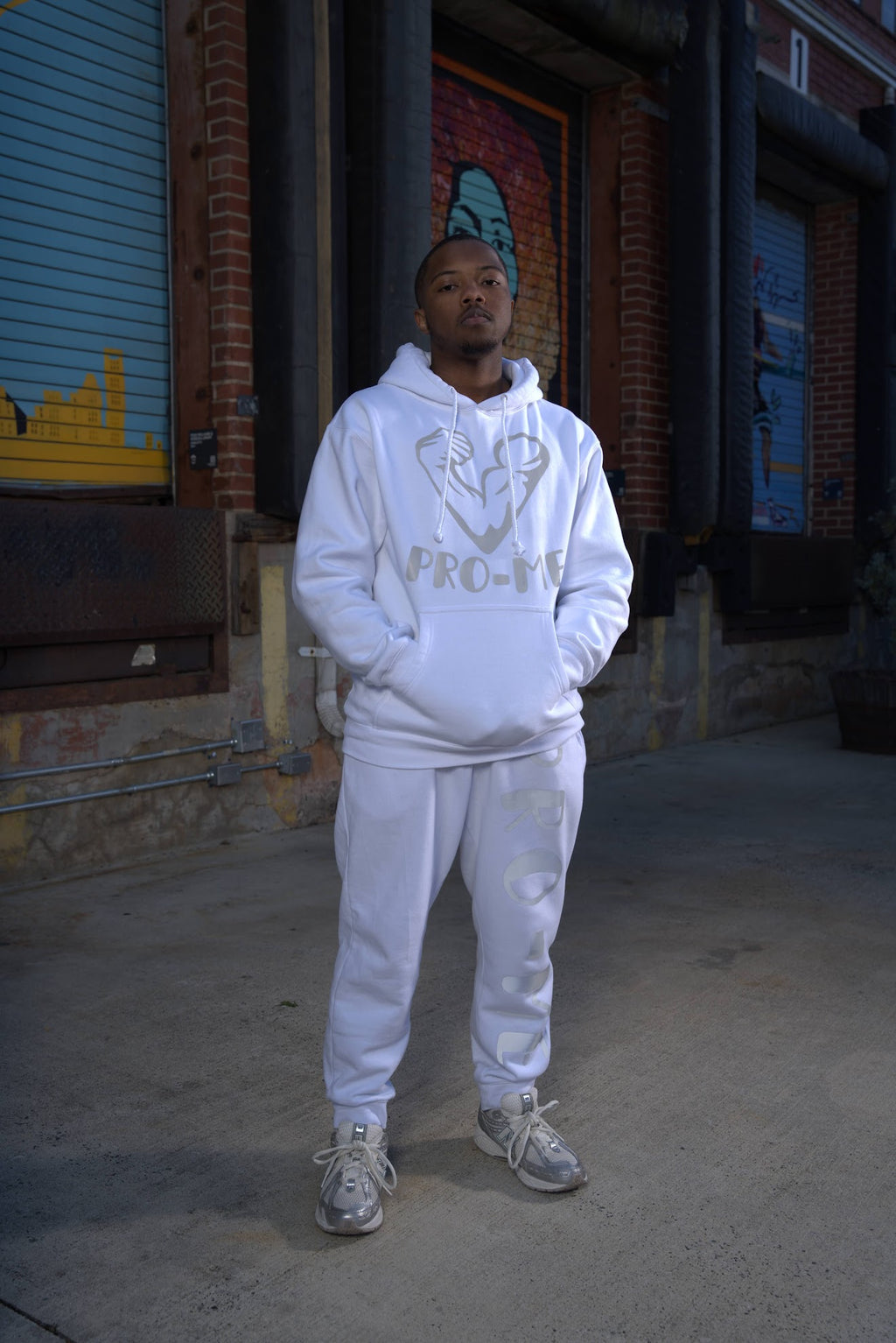 (WHITE) PRO-ME SWEATSUIT BUNDLE