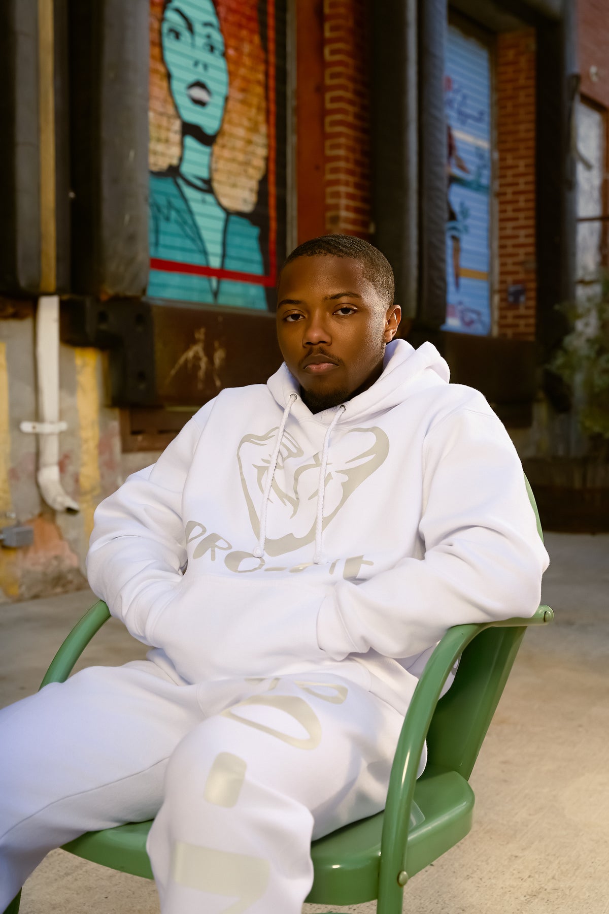 (WHITE) PRO-ME SWEATSUIT BUNDLE